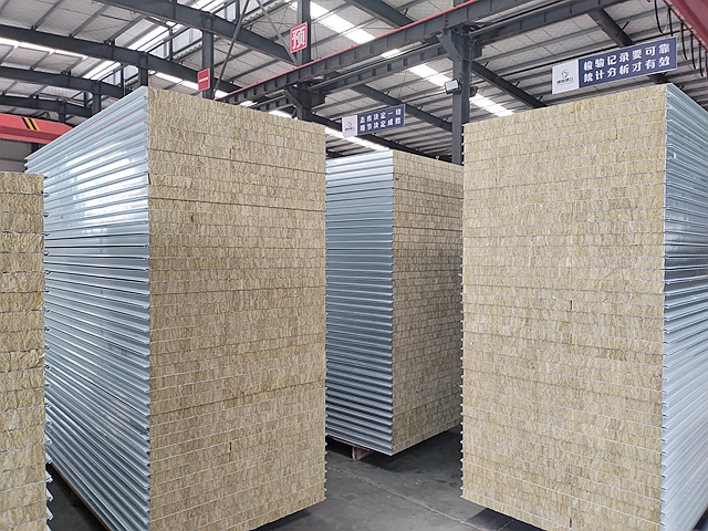 巖棉凈化板在電子廠房應(yīng)用中有哪些優(yōu)勢？